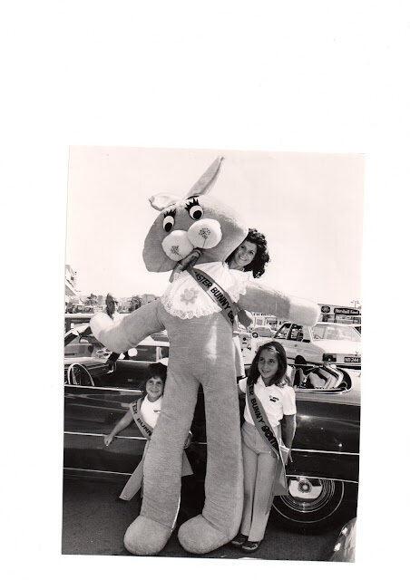 Game Easter bunny mascot with children